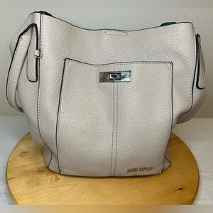 Steve Madden Beige Tote Purse With Detachable Purse Makeup Bag Green Liner